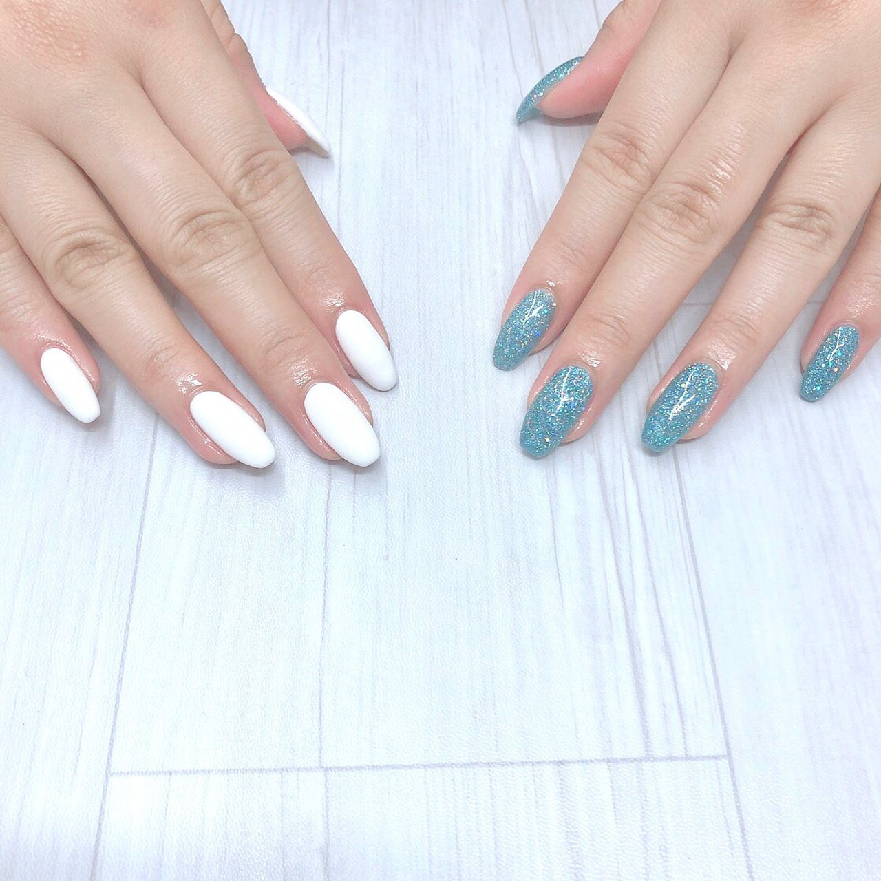 ホワイト 水色 Crystal R Nail Salon のネイルデザイン No ネイルブック