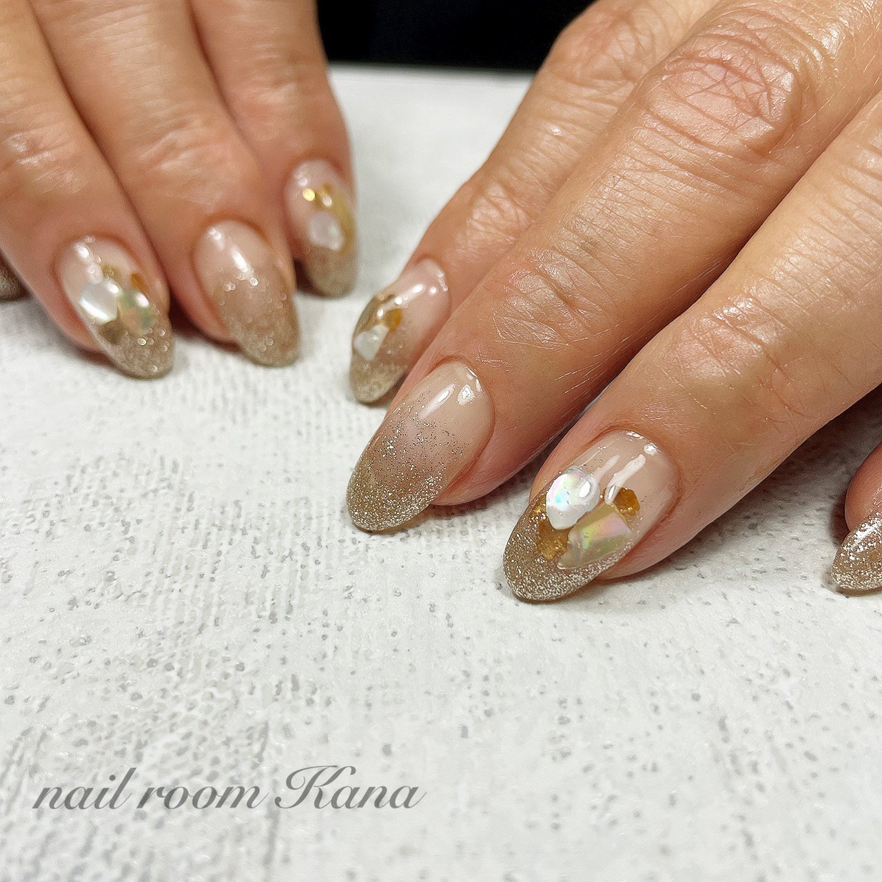 夏 ハンド グラデーション ラメ シェル Nail Room Kanaのネイルデザイン No ネイルブック