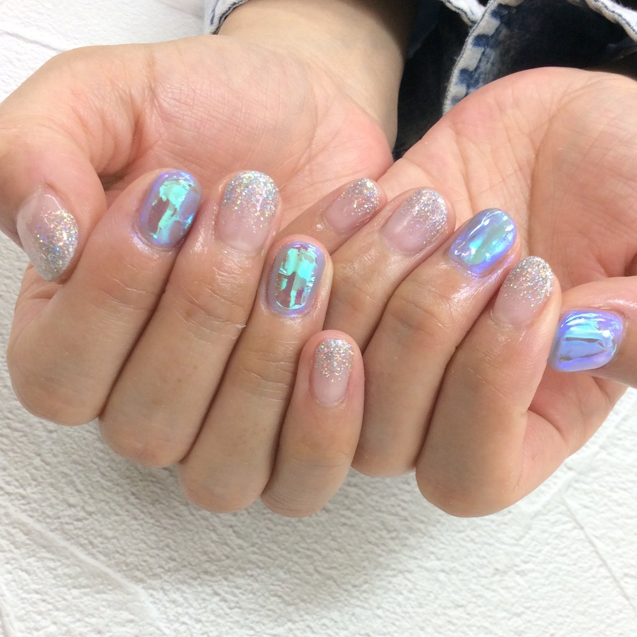 夏 ハンド グラデーション ラメ オーロラ Nailsalon Daisyのネイルデザイン No ネイルブック