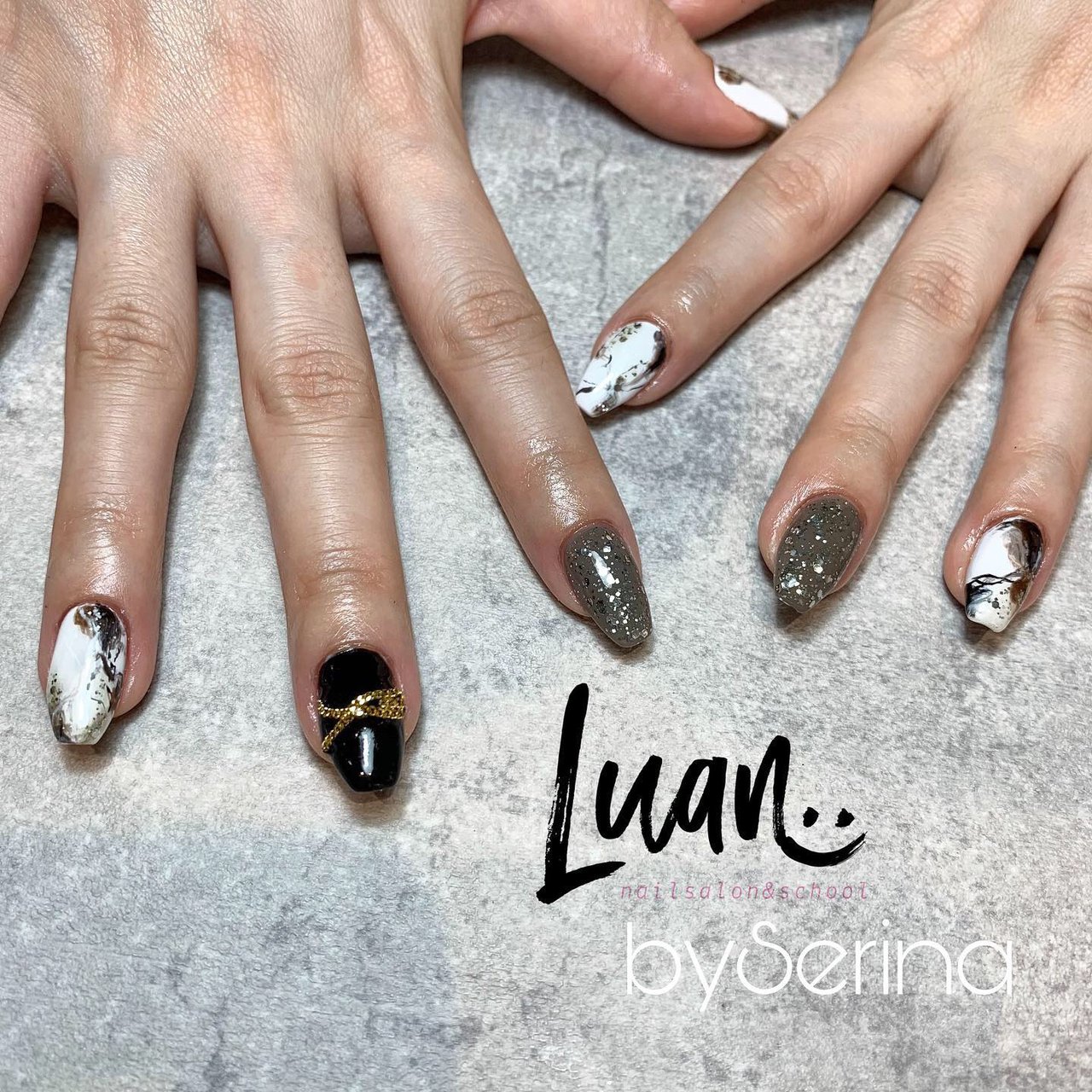 ハンド ラメ チェーン ニュアンス ホワイト 多治見市ネイルサロン Nailsalon School Luan ルアンのネイルデザイン No ネイルブック