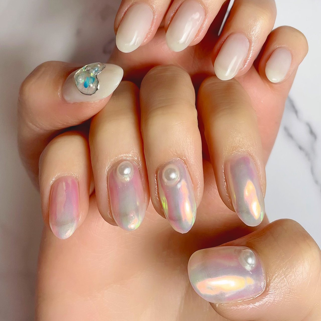 オールシーズン ハンド ラメ パール オーロラ Nail 𝐴𝑠 ｱｽ のネイルデザイン No ネイルブック