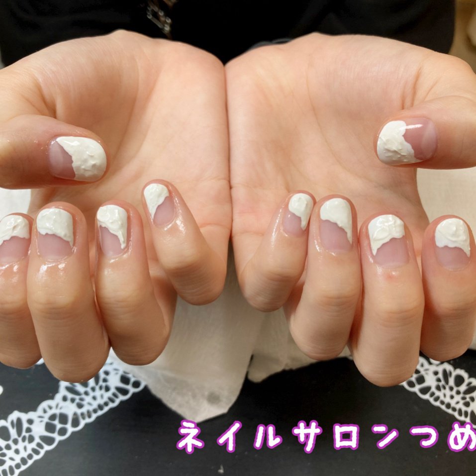 オールシーズン ハンド 変形フレンチ 3d ショート 津田沼ネイルサロンつめ屋のネイルデザイン No ネイルブック