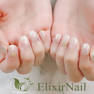 ゴールド 金 白グラデーションのネイルデザイン ネイルブック