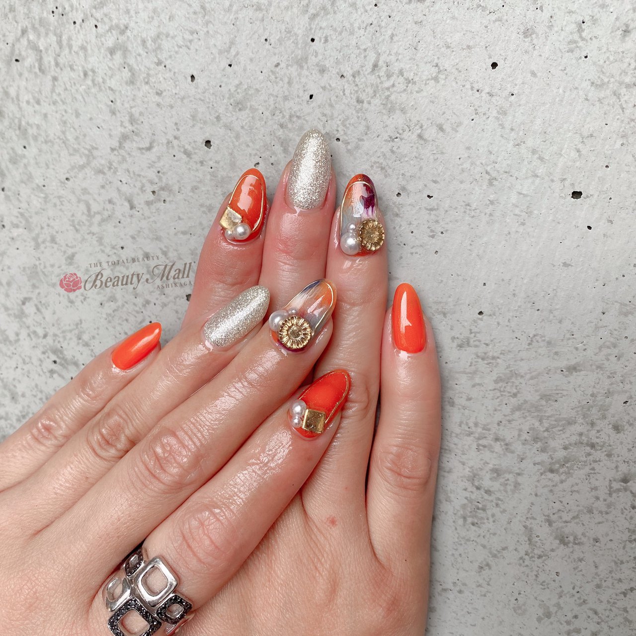 オールシーズン ハンド ニュアンス オレンジ ジェル ビューティーモール 足利店 ネイルサロン Pinkyのネイルデザイン No ネイルブック