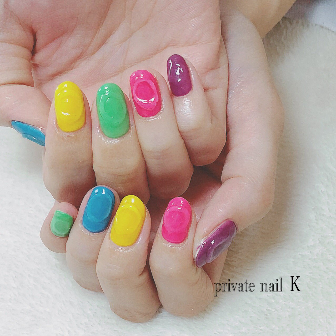 オールシーズン ハンド ワンカラー ミディアム カラフル Nailkのネイルデザイン No ネイルブック