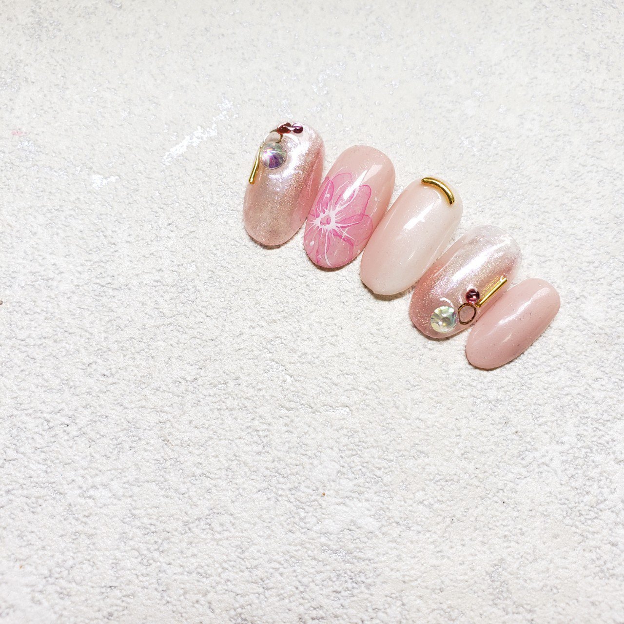 春 夏 ハンド シンプル ビジュー A Styleのネイルデザイン No ネイルブック