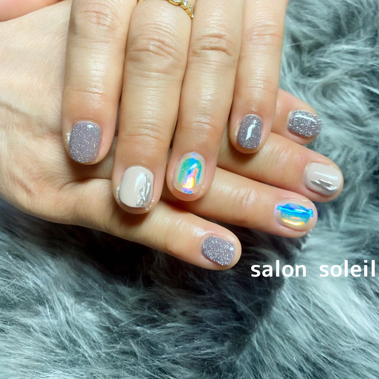 春 ハンド ショート ホワイト 水色 Salonsoleilのネイルデザイン No ネイルブック