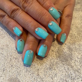 ティファニーブルーネイルのネイルデザイン ネイルブック