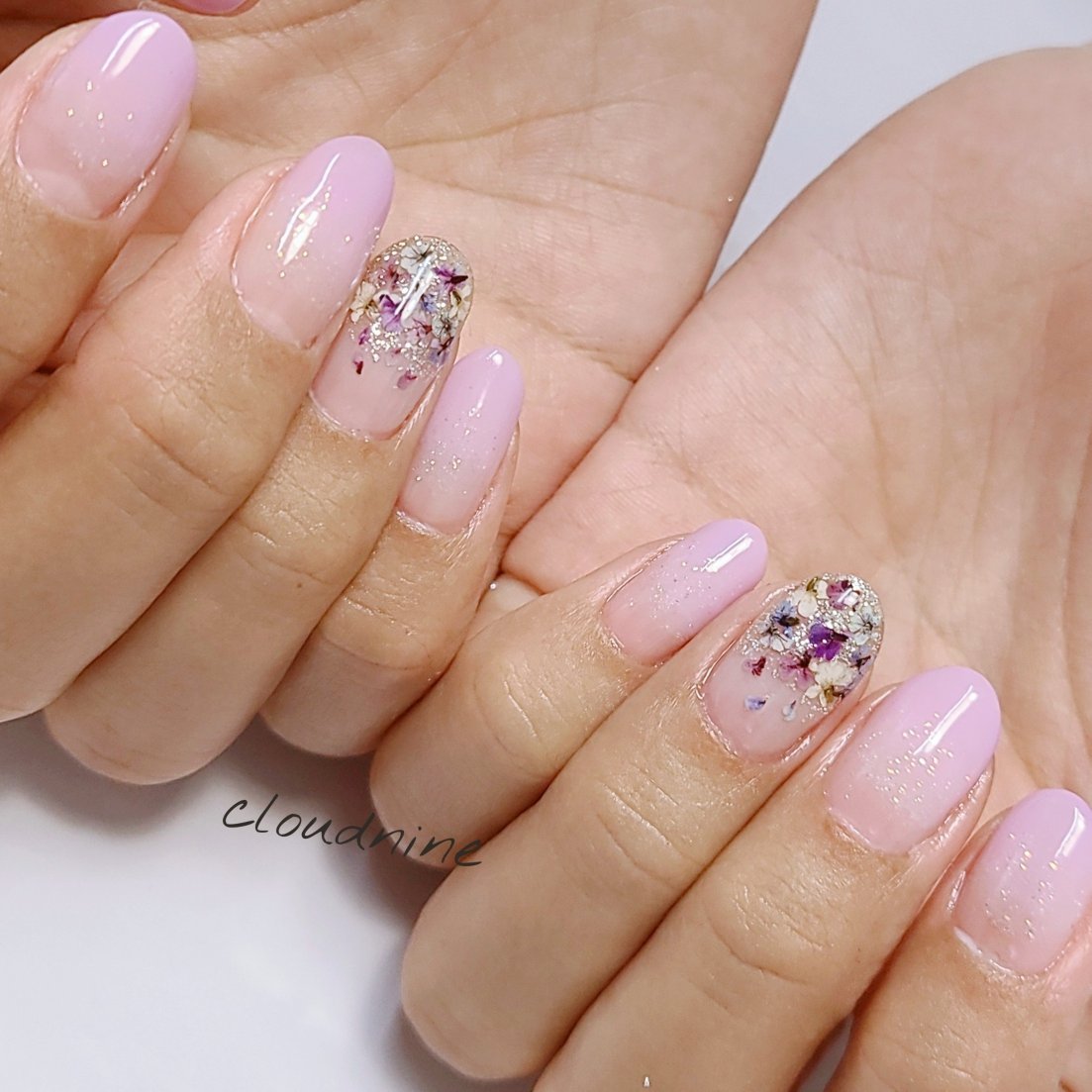 夏 ハンド グラデーション 押し花 ミディアム Cloudnineのネイルデザイン No ネイルブック