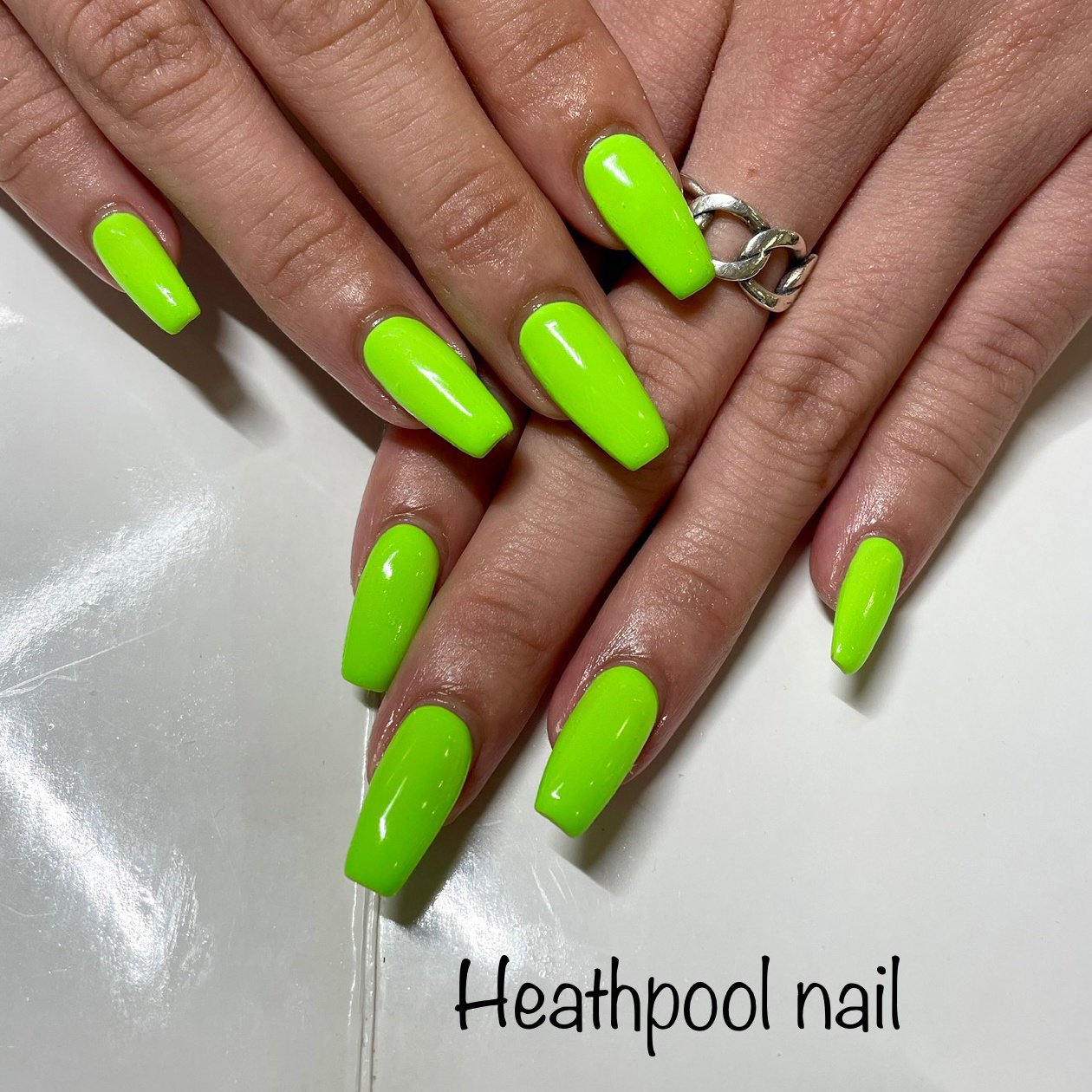 ハンド ワンカラー ネオンカラー ジェル Heathpoolnailのネイルデザイン No ネイルブック