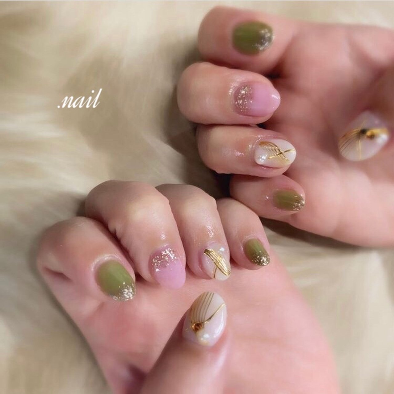 ハンド ニュアンス ピンク グリーン ゴールド Dotnailのネイルデザイン No ネイルブック