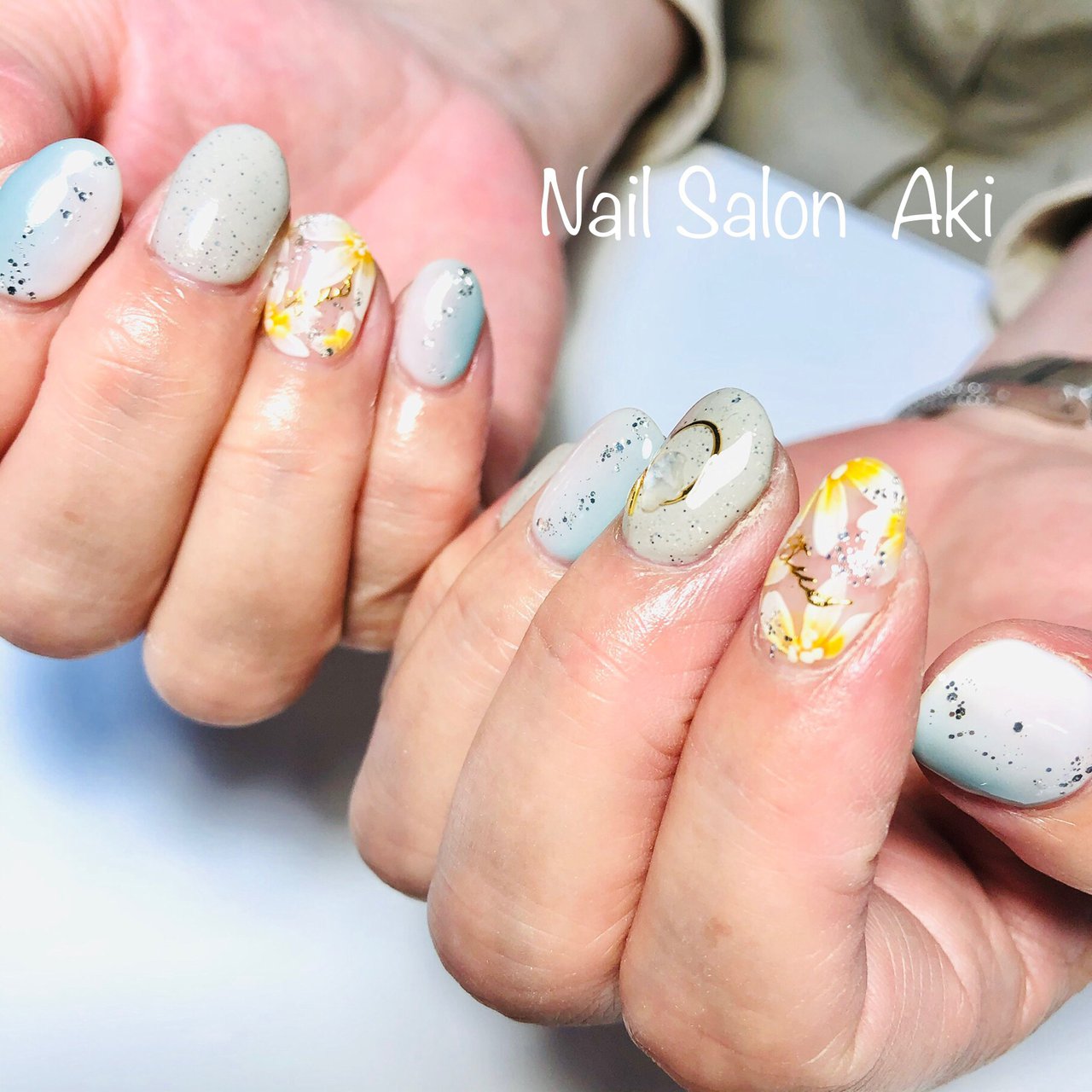 夏 海 リゾート ハンド グラデーション Nail Salon Akiのネイルデザイン No ネイルブック