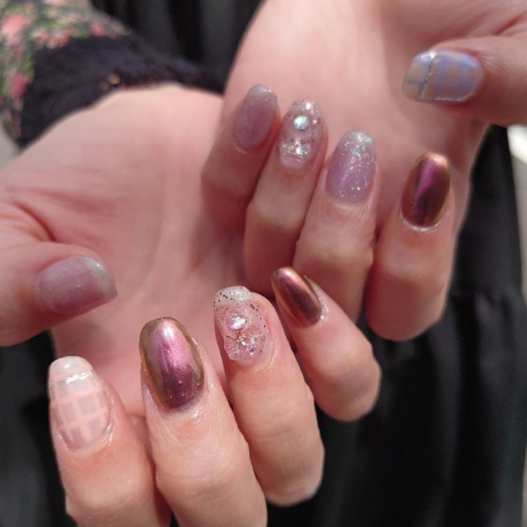 春 夏 オールシーズン ハンド ラメ Nail Salon Is 天王寺のネイルデザイン No ネイルブック