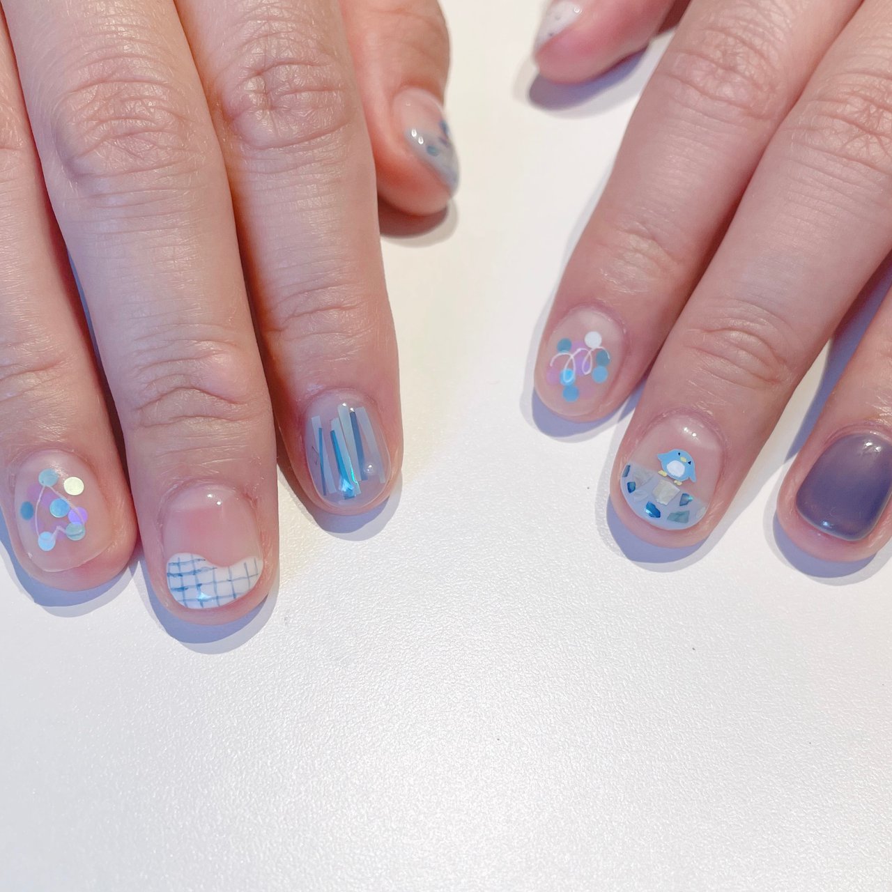 夏 オールシーズン ハンド ショート 水色 Kimalleのネイルデザイン No ネイルブック