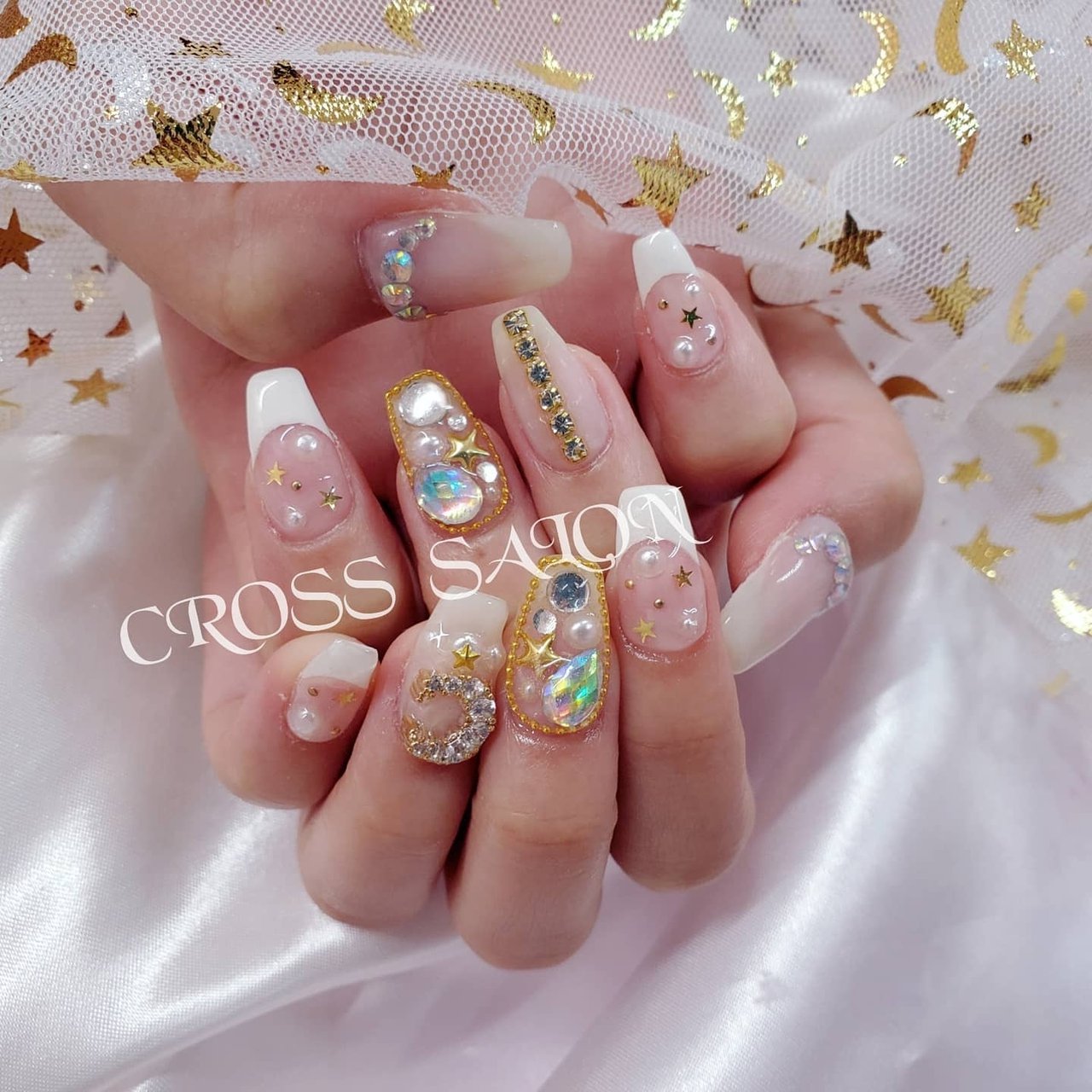 CROSS SALONのネイルデザイン[No.6377489]｜ネイルブック