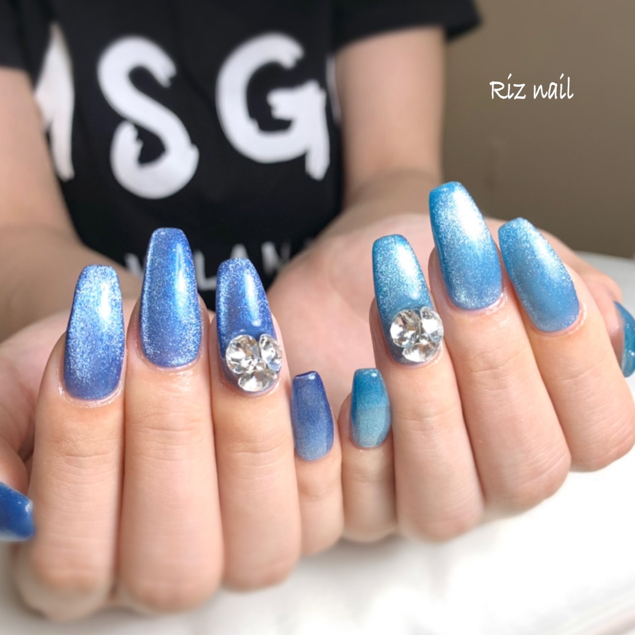 夏 ハンド シンプル ワンカラー ビジュー Riz Nail リズネイル のネイルデザイン No ネイルブック