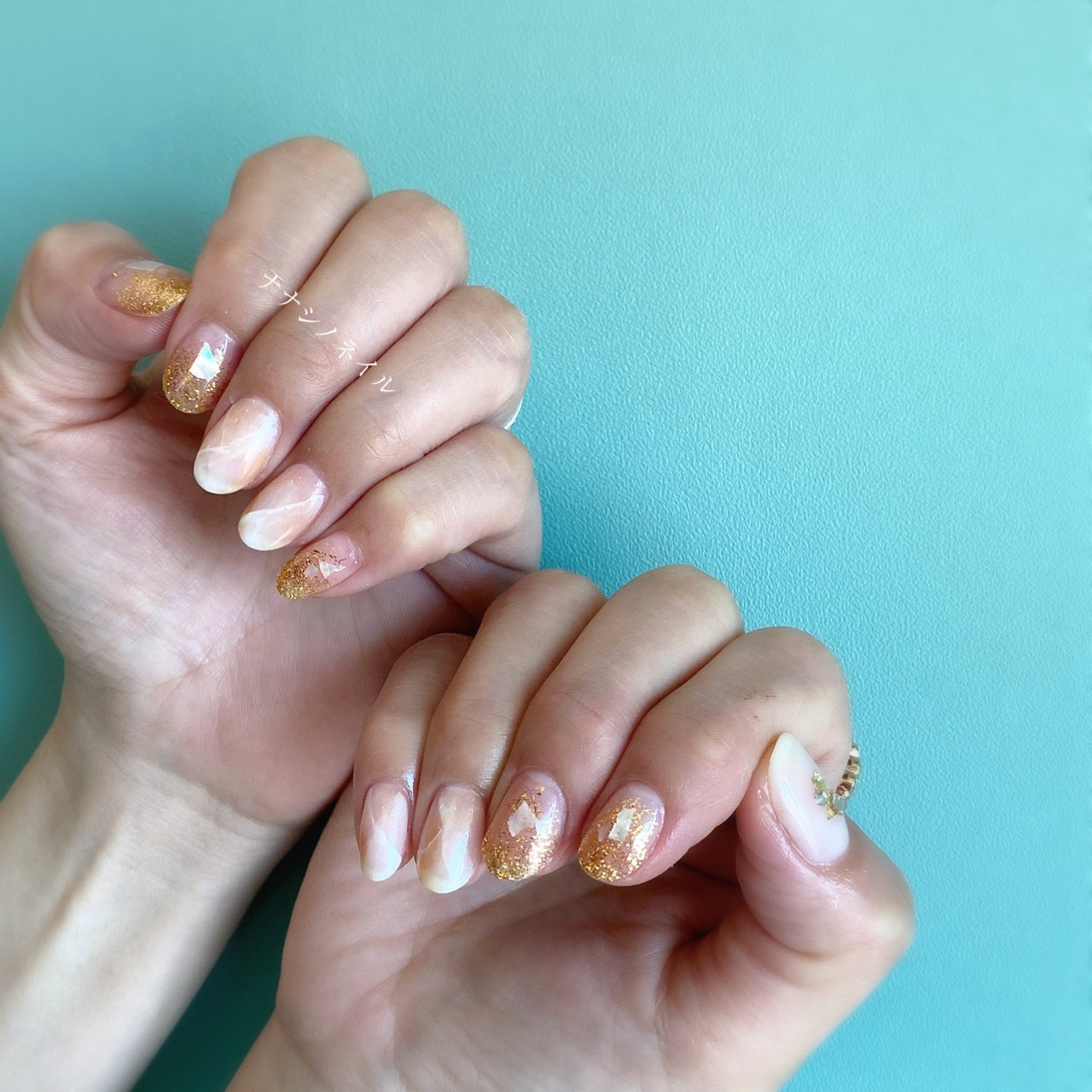 夏 ハンド グラデーション ラメ シェル ナナシノネイルのネイルデザイン No ネイルブック