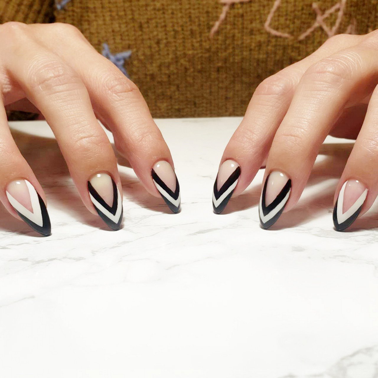 オールシーズン ハンド 変形フレンチ ショート ホワイト 岐阜市 Nail Salon M Ripのネイルデザイン No ネイルブック