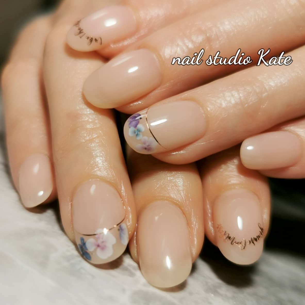 オールシーズン ハンド フラワー ミディアム ベージュ イケコのネイルデザイン No ネイルブック