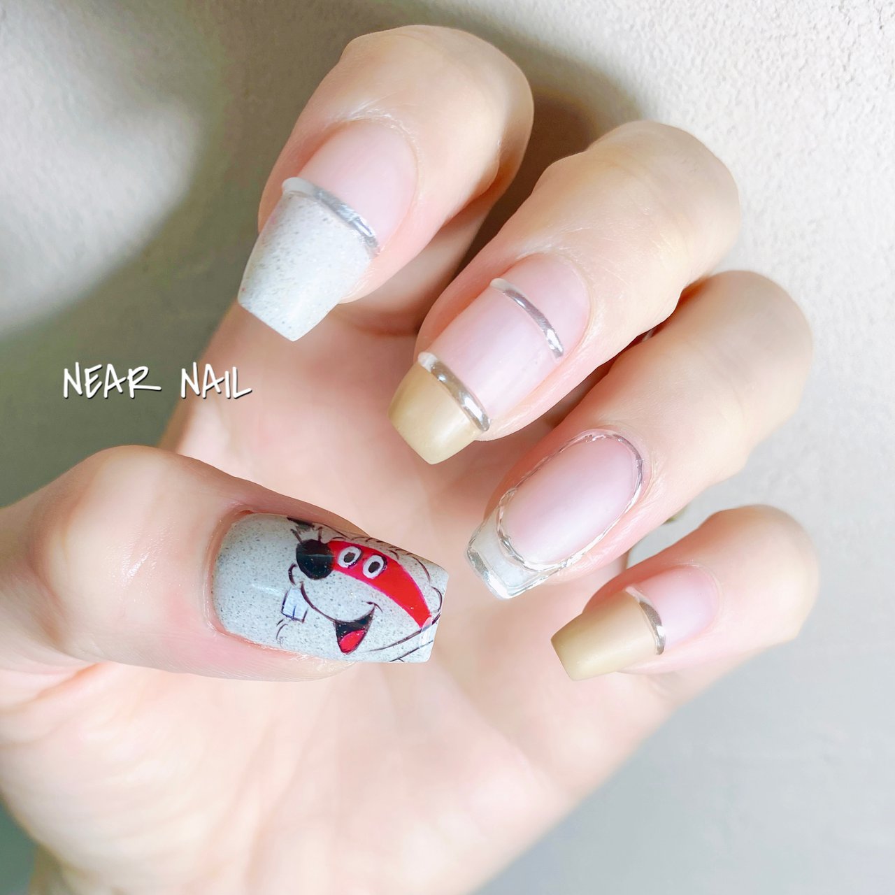 オールシーズン ライブ ハンド 変形フレンチ キャラクター Near Nailのネイルデザイン No ネイルブック