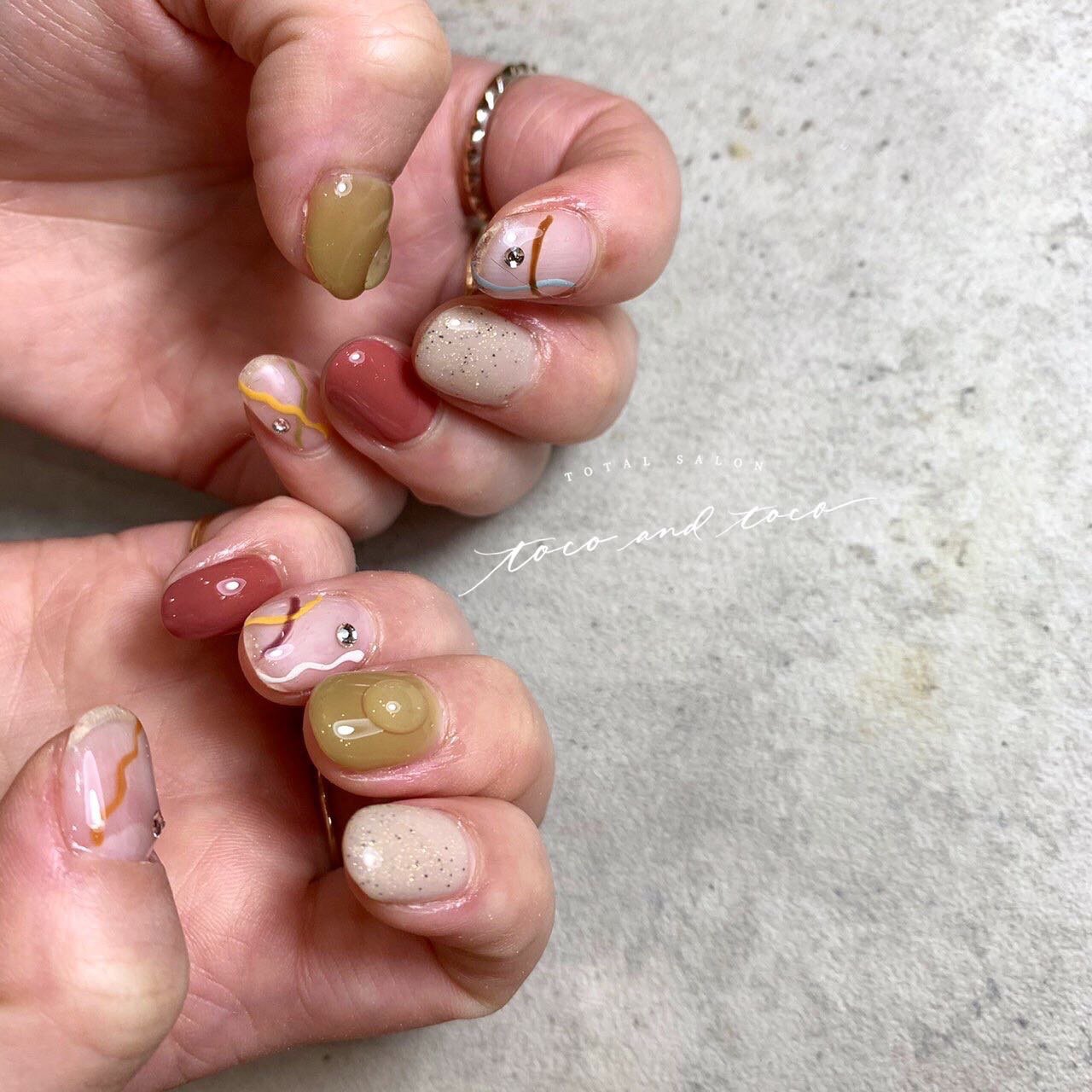 オールシーズン ワンカラー ビジュー アンティーク 水滴 Tocoandtocoのネイルデザイン No ネイルブック