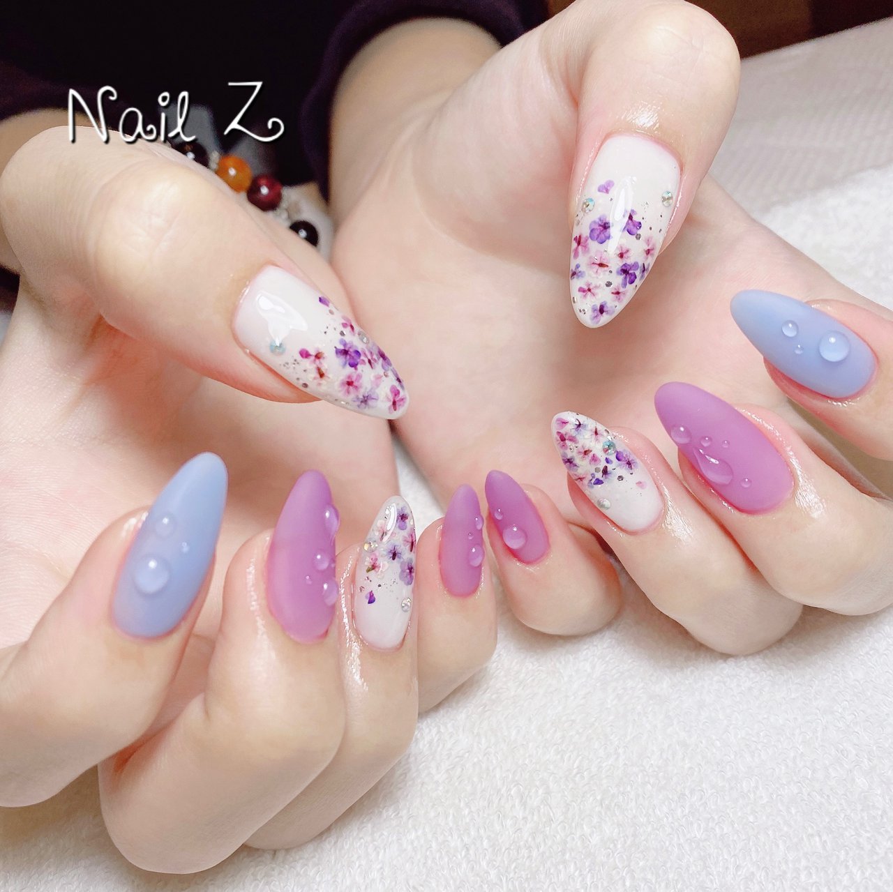 ハンド フラワー 水滴 押し花 ロング Nail Z ネイルジー のネイルデザイン No 637 ネイルブック