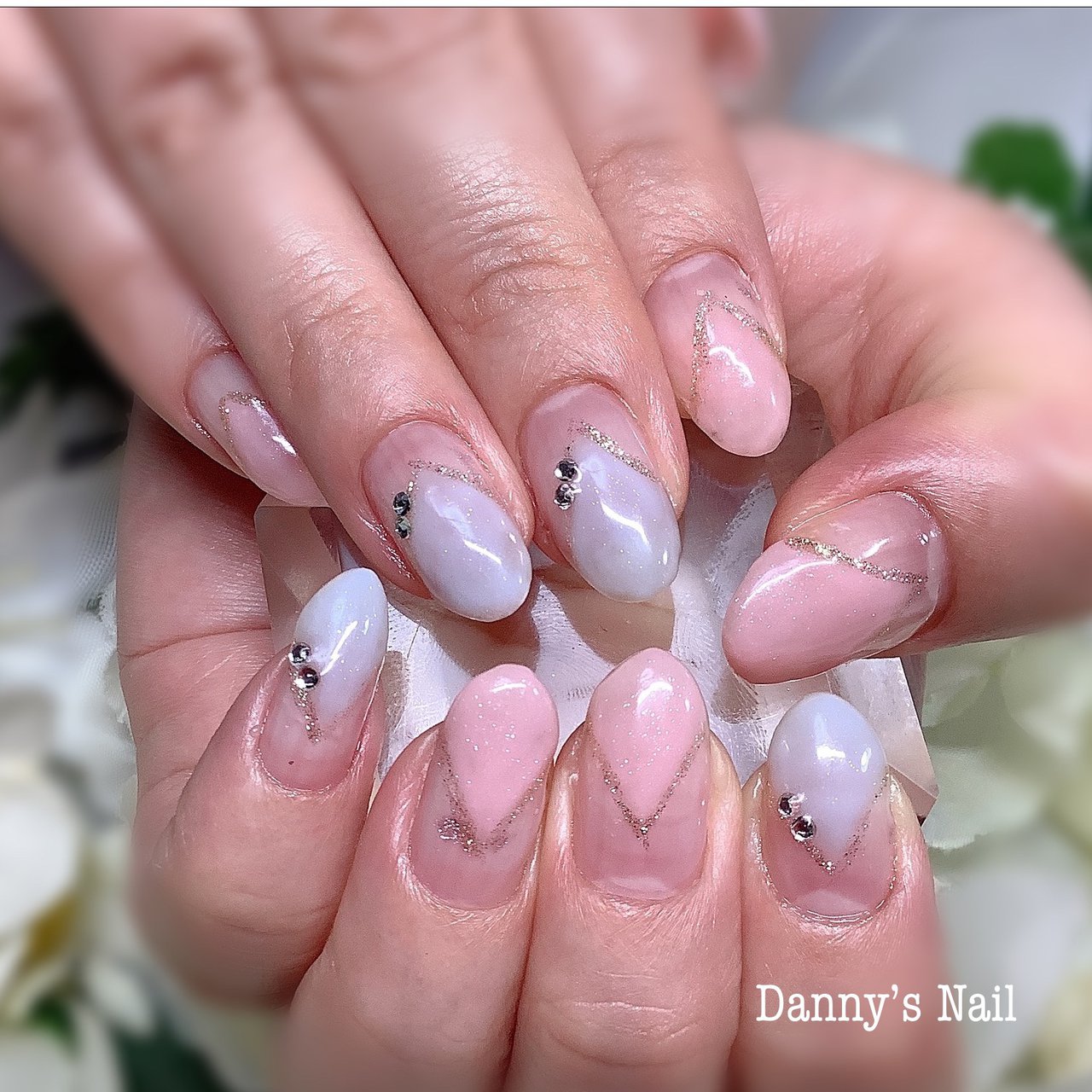 夏 オールシーズン 梅雨 ハンド 変形フレンチ Danny S Nail ダニーズネイルのネイルデザイン No ネイルブック