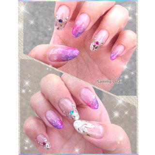 《My nail💅》 ～梅雨カラーのニュアンスグラデにガラスフレンチを合わせました✨～ 

《ご予約方法》LINEかInstagramからメッセージ✨Nail bookはネット予約が可能です💡
《LINE ID→@psj0394s》
《Nail book→https://nailbook.jp/nail-salon/16169/reservation/》
#水戸市#笠原町#水戸市ネイルサロン#ネイルサロン茨城#プライベートサロン#Sammy's nail#ネイリスト#ネイリスト菅谷#ジェルネイル#アートネイル#デザインネイル#フレンチネイル#ガラスフレンチネイル#ニュアンスネイル#ニュアンスグラデネイル#梅雨ネイル#水滴ネイル#ビジューネイル#オーロラネイル#ブライダルネイル#シンプルネイル#セルフネイル#しずくネイル#クリスタカラーネイル#夏ネイル#オフィスネイル#カジュアル#大人ネイルサロン#定額デザインもオススメ✨#オーダーデザイン大歓迎❣️ #夏 #梅雨 #海 #浴衣 #ハンド #フレンチ #グラデーション #ビジュー #ホログラム #水滴 #ミディアム #ピンク #ブルー #シルバー #ジェルネイル #セルフネイル #Sammy's nail #ネイルブック