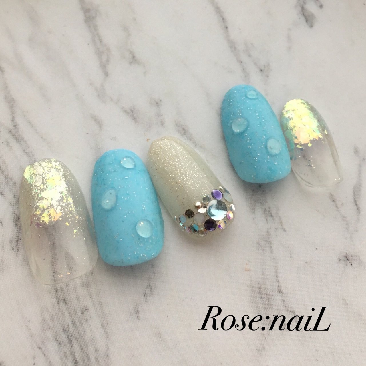 ミディアム クリア 水色 シルバー ジェル Rose Nailのネイルデザイン No ネイルブック