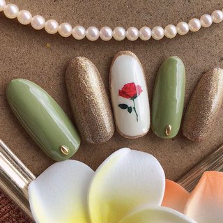 ゴールド 金 薔薇のネイルデザイン ネイルブック