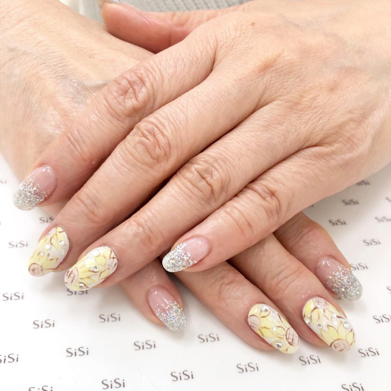 Nailsalon Sisi ネイルサロンシシ 東銀座のネイルデザイン No ネイルブック