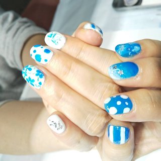 色違いネイルのネイルデザイン ネイルブック