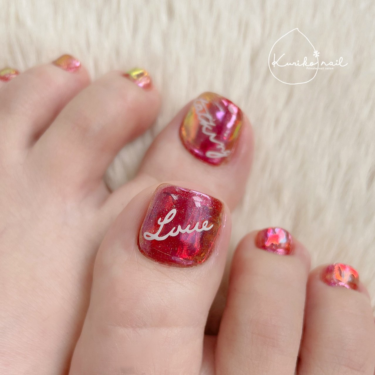 オールシーズン フット ワンカラー オーロラ レッド Kuriko Nailのネイルデザイン No ネイルブック