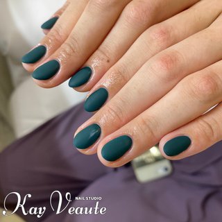 ダークグリーンネイルのネイルデザイン ネイルブック