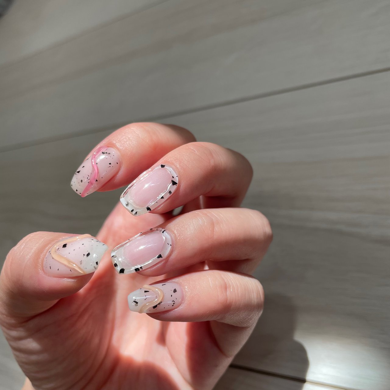 夏 オールシーズン ハンド アニマル柄 くりぬき Yuka En E Daikanyama のネイルデザイン No ネイルブック