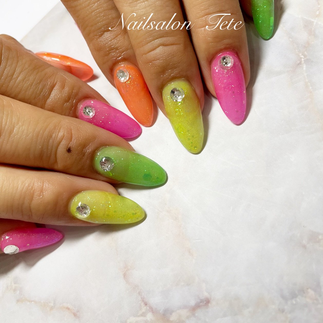 夏 オールシーズン ライブ 女子会 ハンド Nailtete 駅前店のネイルデザイン No ネイルブック