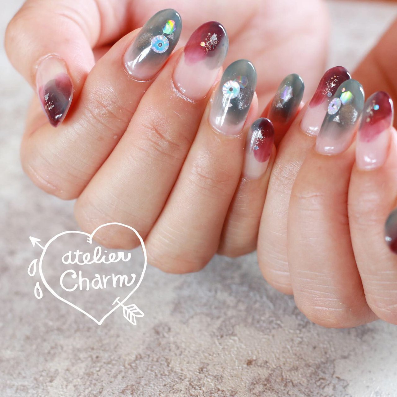 オールシーズン リゾート ハンド ホログラム ラメ アトリエチャーム Momoのネイルデザイン No ネイルブック