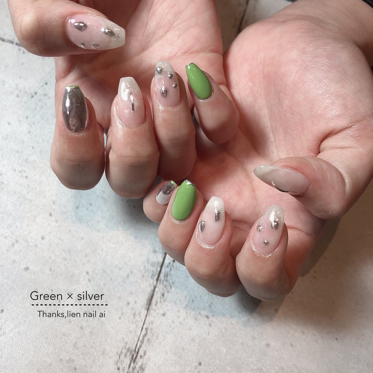 夏/ハンド/ニュアンス/ミラー/グリーン - I.のネイルデザイン[No  