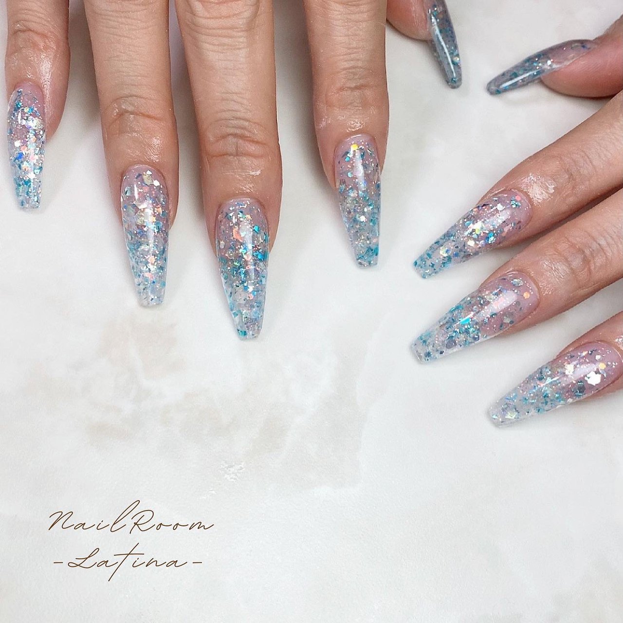 ロング 水色 スカルプチュア Nail Room Latinaのネイルデザイン No ネイルブック