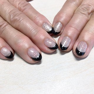 黒フレンチネイルのネイルデザイン ネイルブック