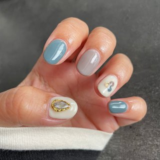 21年 新着順 水色 グレー セルフネイルのネイルデザイン ネイルブック