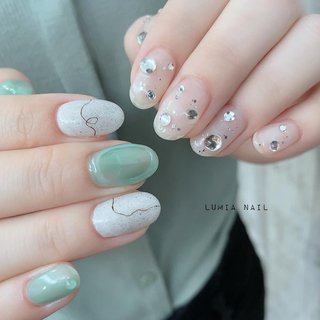 人気順｜グリーン(緑)/＃アシンメトリーネイルのネイルデザイン(36  