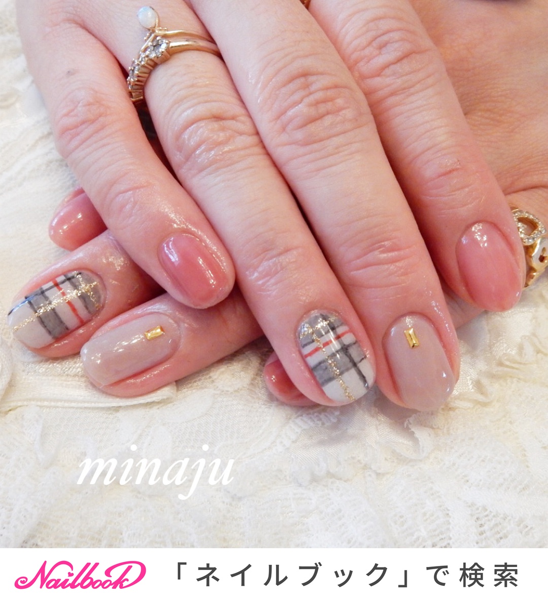 バーバリーチェックのネイルデザイン ネイルブック