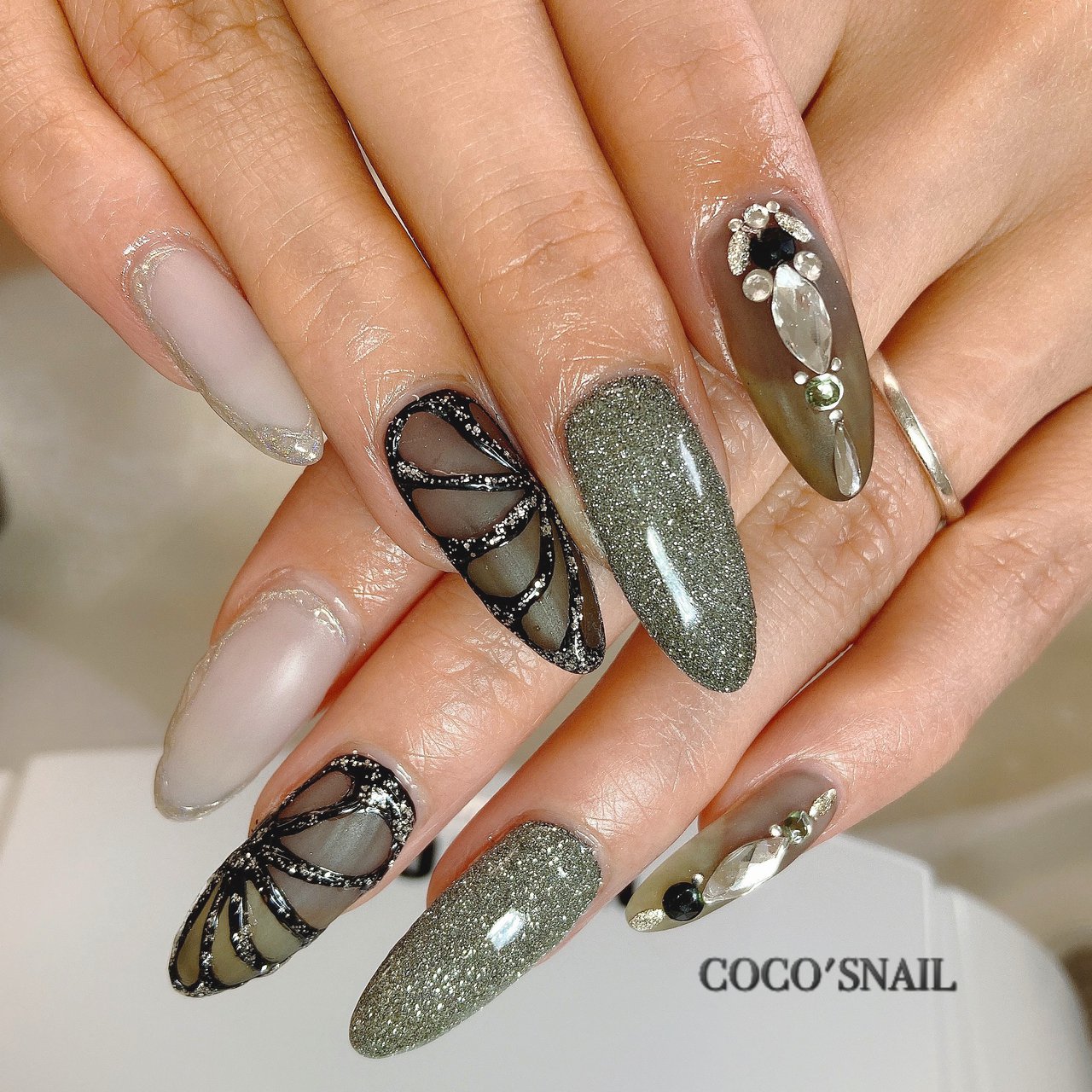 夏 ハンド ラメ ロング グレー Coco S Nailのネイルデザイン No ネイルブック