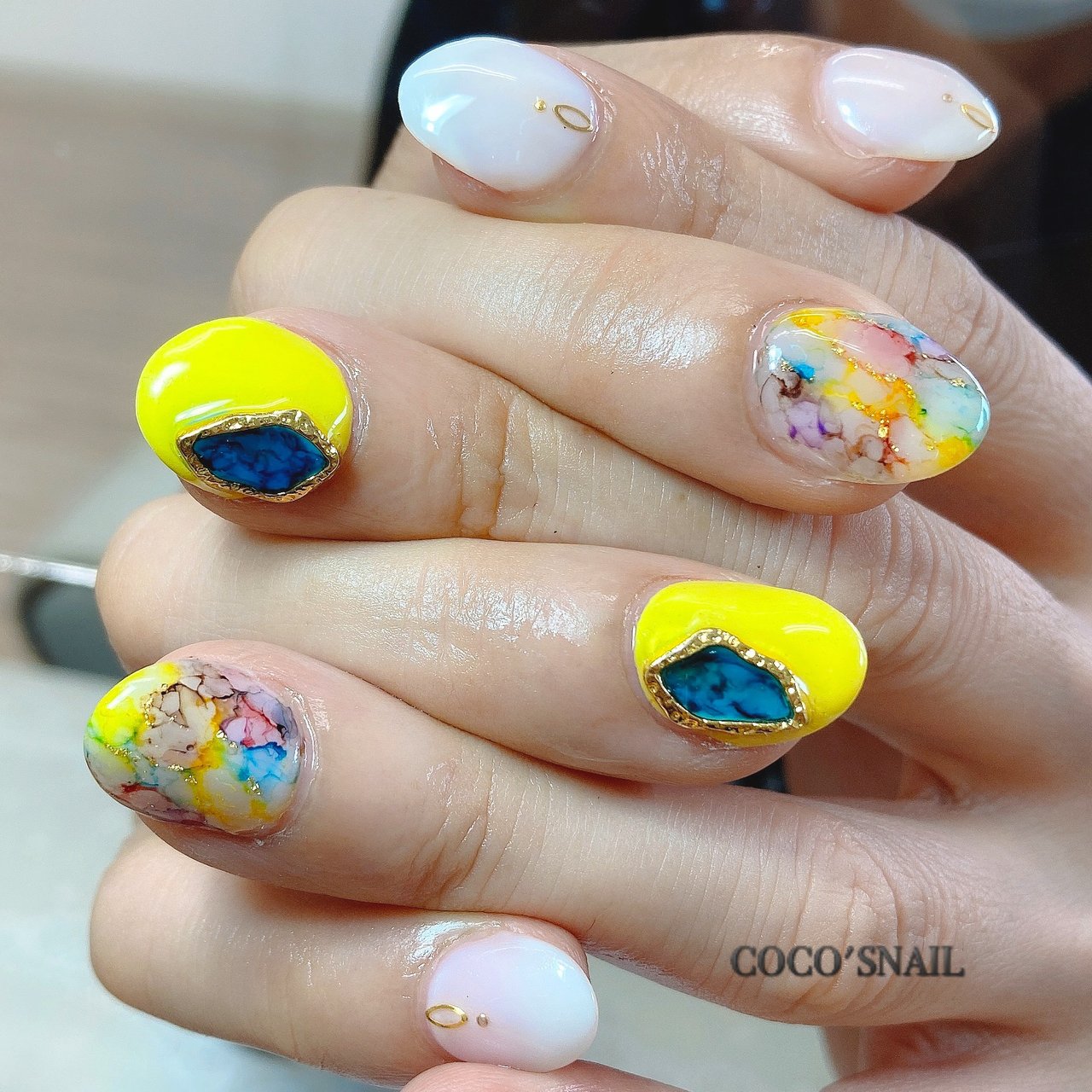 夏 ハンド ショート ホワイト イエロー Coco S Nailのネイルデザイン No ネイルブック