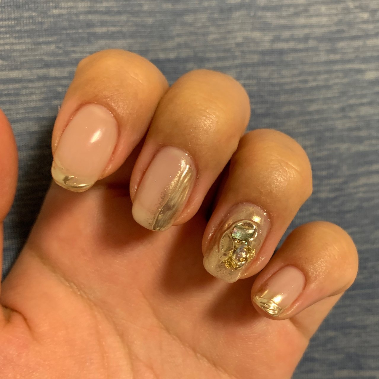 夏 ハンド ホワイト 水色 ゴールド Kaedeのネイルデザイン No ネイルブック