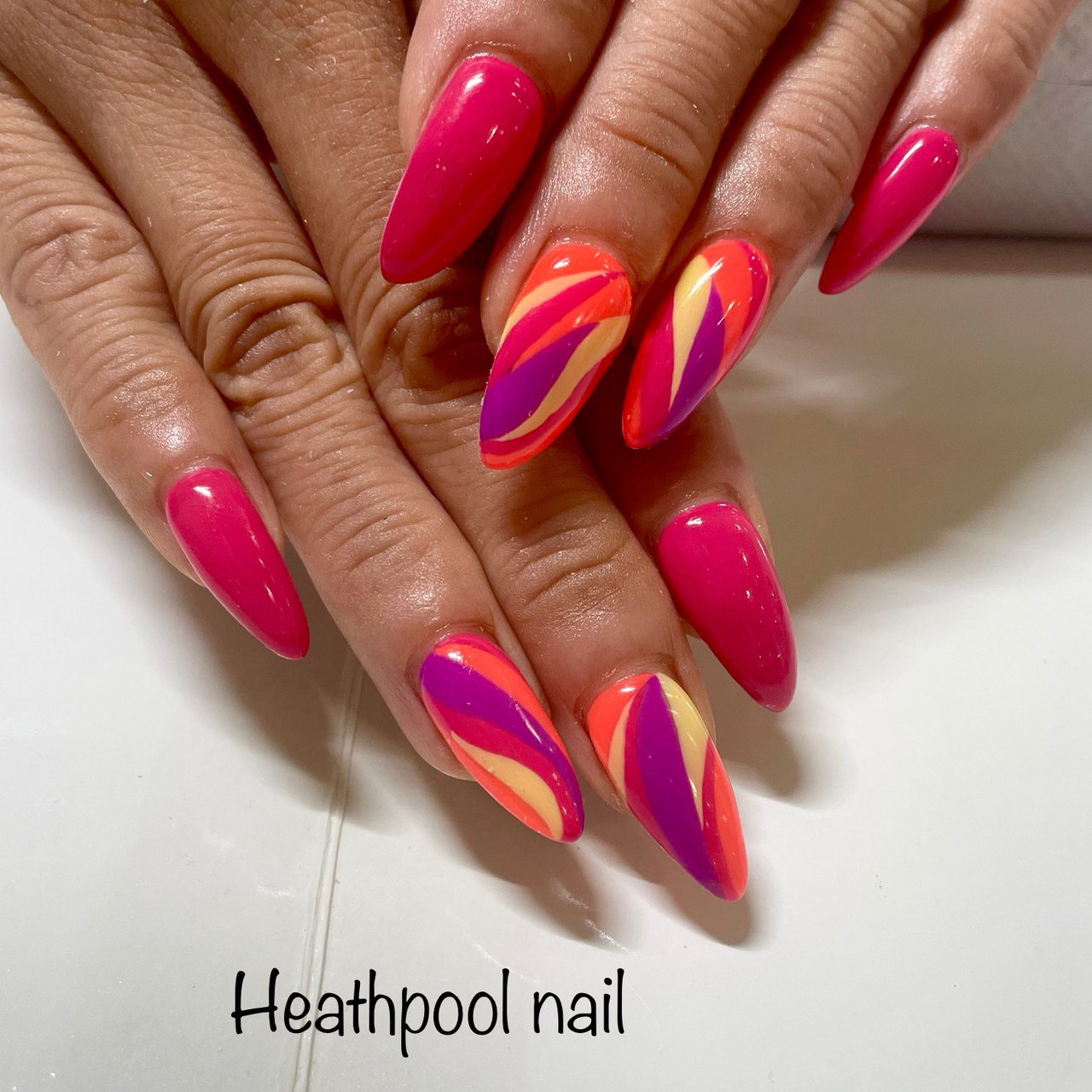 ハンド ピンク ネオンカラー ジェル Heathpoolnailのネイルデザイン No ネイルブック