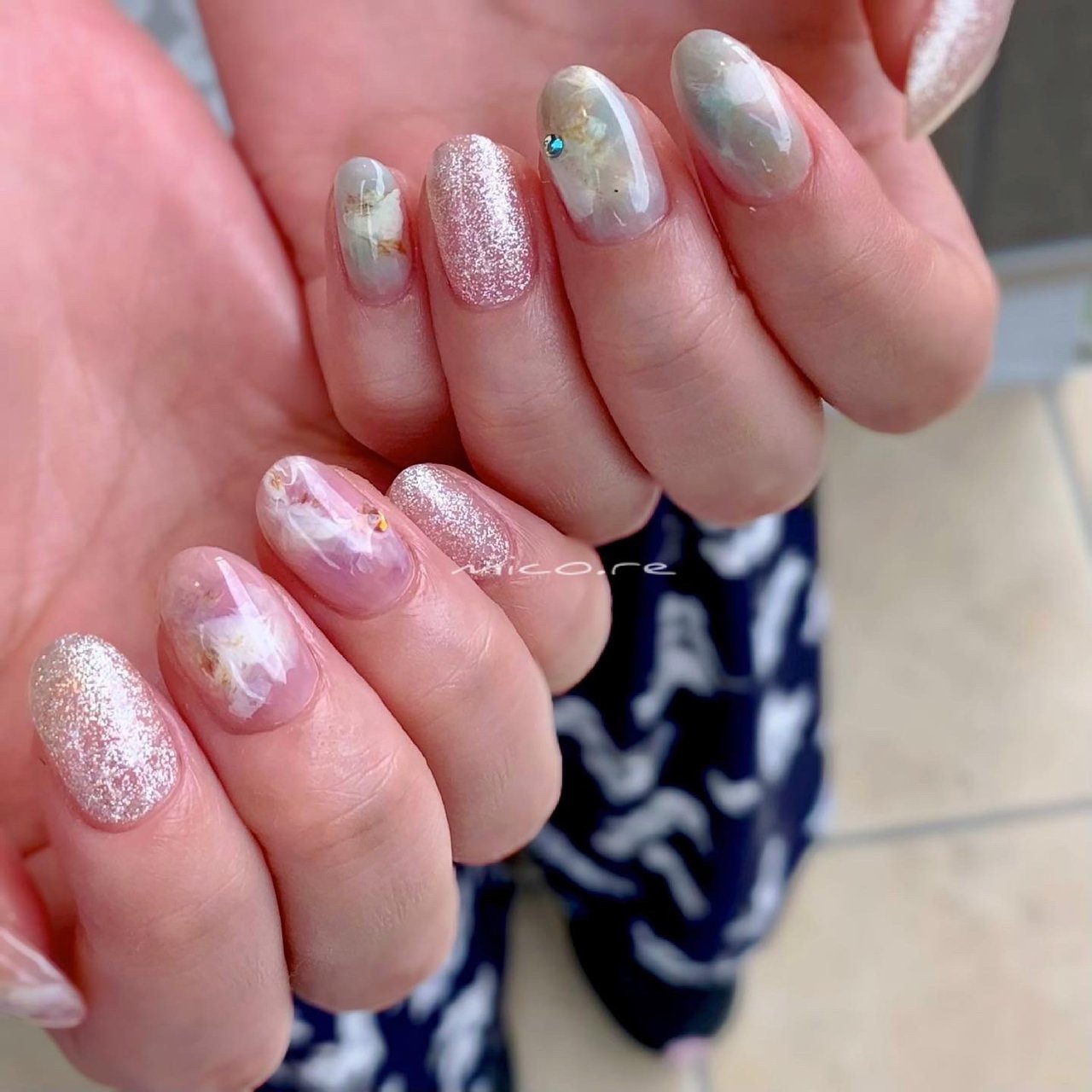 夏 ハンド ラメ 大理石 ニュアンス みけのネイルデザイン No ネイルブック