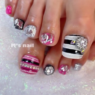 ボーダー モノトーンのネイルデザイン ネイルブック