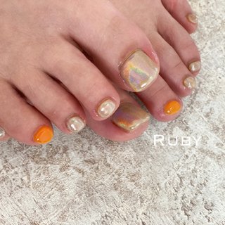 ワンカラー ユニコーン ペディキュアのネイルデザイン ネイルブック